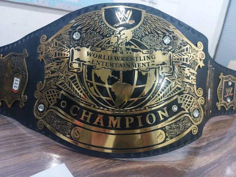 UNDISPUTED WORLD HEAVYWEIGHT CHAMPIONSHIP WRESTLING REPLICA Tittle Belt 2MMBrass Cover