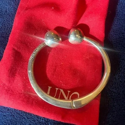 Pulsera Uno de50 Ball Unisex 7,5 pulgadas abierta Foto 1 de 4