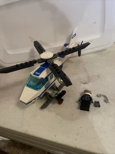 LEGO City #7741 Police Helicopter (2008) Complete W Minifigure - Picture 1 of 6