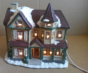 Mervyn's 1995 Christmas Village Square Lighted "Victorian House" - Picture 1 of 23