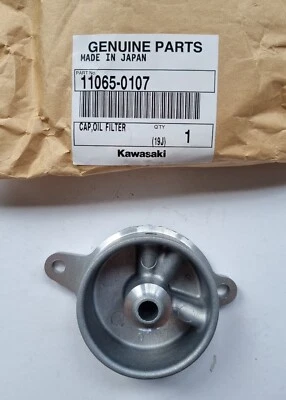 NUEVO ORIGINAL KAWASAKI KX450F + KLX450F 2006-2014 TAPA/CUBIERTA FILTRO DE ACEITE 11065-0107 Foto 1 de 3