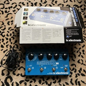 TC Electronic Flashback X4 Delay Modeller & Looper - Bild 1 von 11