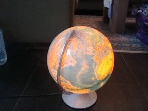 globus beleuchtet - Bild 1 von 3