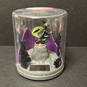New Solar Powered Dancing Toy Bobblehead - Dome - Halloween WITCH On Broom - Picture 1 of 1