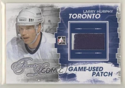 2012-13 ITG Forever Rivals Series Game-Used Blue Larry Murphy #M-12 Patch HOF - Image 1 of 2