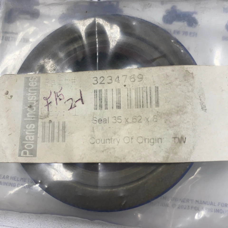 Масляное уплотнение с тремя губами Polaris Sportsman Scrambler 550 850 1000 Gearcase - 3234769 - Изображение 1 из 1