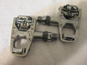 Wellgo R4 road bicycle clipless pedals - Picture 1 of 8