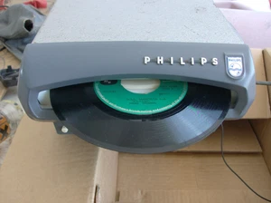 Vintage Philips Mignon 22 GA 101/51 Vintage Car Record Player Unused NOS - Picture 1 of 9