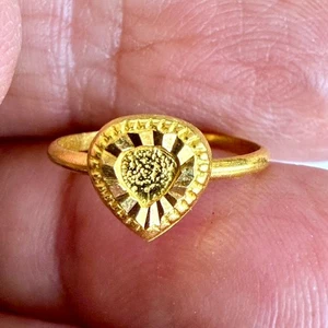 Anillo pequeño oro 24K 0,9 gramos con corazón talla 2 - Imagen 1 de 7