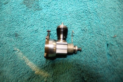 Cox, Pee Wee .020, Vintage Nitro Engine. - Image 1 of 4