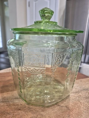 Vintage Green Uranium Glass Cookie Jar Anchor Hocking Princess  - Image 1 of 4
