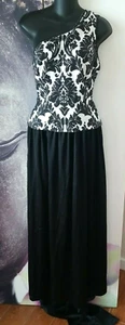 St John One Shoulder Black Caviar White Embroidered Floral Gown Size 6 JT01 - Picture 1 of 11