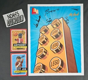 SDCC 2025 Exclusivo LEGO Masters Temporada 5 Constructor Cast Firmado Impresión con Tarjetas - Imagen 1 de 7