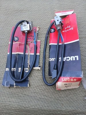 Interruptor indicador Lucas NOS 34404 Elva Courier LHD Foto 1 de 4