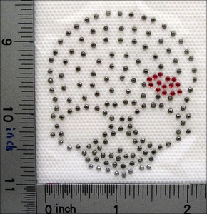 40 Pcs Rhinestone Iron On Hot Fix Skull Head Halloween Decoration IR032B - Picture 1 of 1