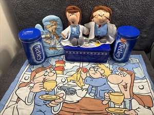 Job lot of Tetley Tea collectables - 3 tins, 2 Plush toys, Glove & Tea towel - Picture 1 of 12