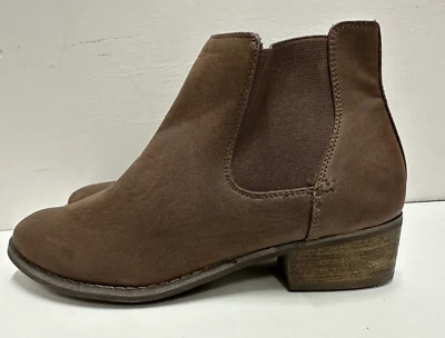 Diba London Penny women size 7 M brown faux leather ankle booties - Image 1 of 4