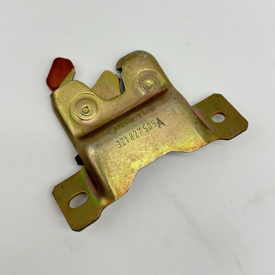 Cerradura de tapa interior original Volkswagen NOS Dasher Jetta Rabbit 15 16 17 32 321827505C Foto 1 de 2