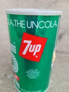 Vintage 7 UP AM Radio 12oz Can Themed, THE UNCOLA  Great condition - Picture 1 of 6