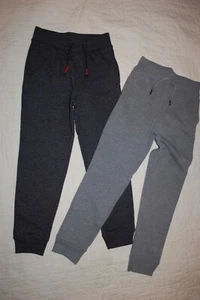 Boys Pants 2 LOT SWEATPANTS Sweats DARK & LIGHT GRAY Ribbed Cuffs POCKETS Size 4 - Picture 1 of 1