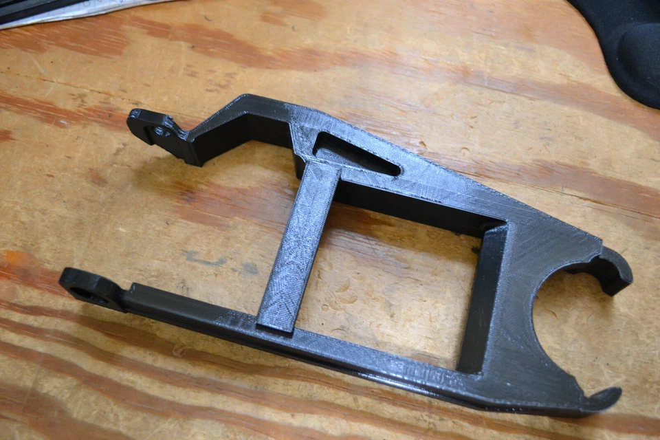 Like 85-86 Yamaha FZ750 TPU Chain Slider Seal Guard 1LJ221510000 Swingarm Guide - Image 1 of 4