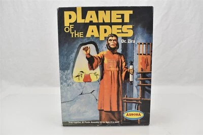 Aurora Planet of the Apes Dr Zira 2000 Snap All Plastic Assembly Model Kit #6804 - Image 1 of 4