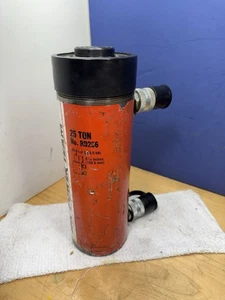 Cilindro idraulico Ram Power Team 25 tonnellate doppio effetto corsa 6-1/4" RD256 - Foto 1 di 7
