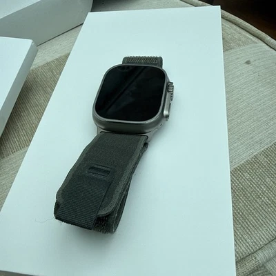 Apple Watch Ultra 2 Natural Titanium 49mm Green Trail Loop US MODEL (MYT37LW/A) - Image 1 of 4