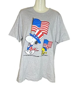 Snoopy Woodstock America Flag Parade Peanuts Tee Shirt Large - Picture 1 of 8