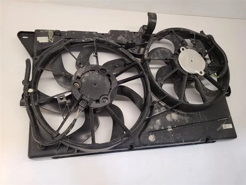 2013-2019 FORD TAURUS Radiator Fan Motor Fan Assembly Without Turbo  - Image 1 of 4