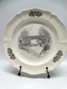Puente de placas de coleccionista Wedgwood Cincinnati en Eden Park por Caroline Williams - Imagen 1 de 10