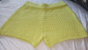 Miss Selfridge ASOS Lime Crochet Shorts Size Medium In Ex Used Condition - Picture 1 of 6