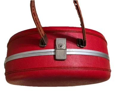 1960s Round Hard-Side Travel Hat Train Case 16” Suitcase, Red w Keys Unbranded - Image 1 of 4