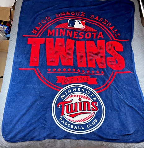 Minnesota Twins Baseball Blue Red White Plush Throw Blanket Cover