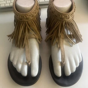 WOMEN'S DIANE VON FURSTENBERG "PALOMA" Natural  SUEDE FRINGE THONG SANDALS SZ 7 - Picture 1 of 7