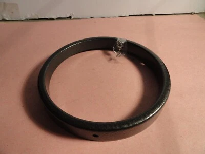 ORION SKY VIEW 4.5  DELUXE EQ TELESCOPE BEAUTY RING ON END OF TELESCOPE & SCREWS - Image 1 of 4