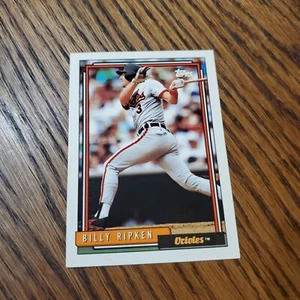 1992 Topps Gold Winners Baltimore Orioles Baseball Card #752 Billy Ripken - Picture 1 of 2