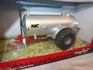 Britains 43238 1:32 NC Vacuum Beczki Srebrne Szerokie opony Nowe w oryginalnym opakowaniu (201774) - Zdjęcie 1 z 3