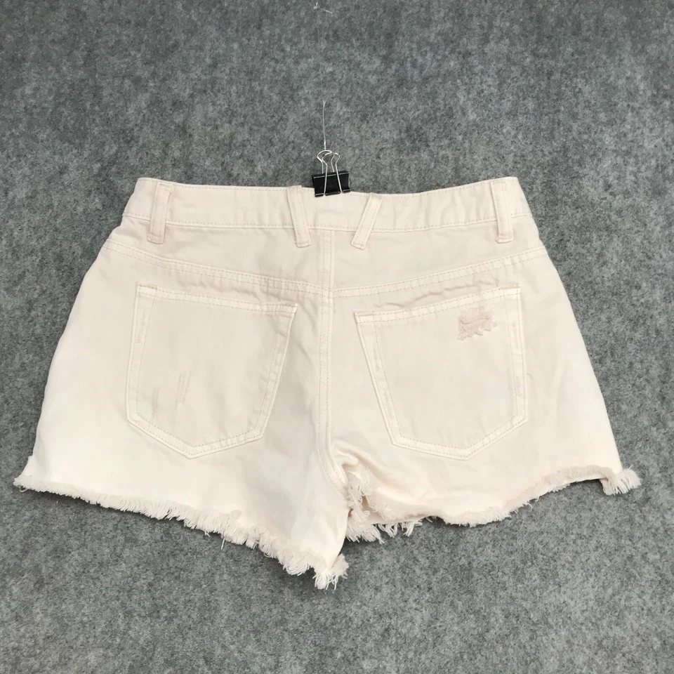 Rue 21 Shorts 女式 6 码 奶油色 带轻微粉红色牛仔破损剪裁 — 第 1/4 张图片