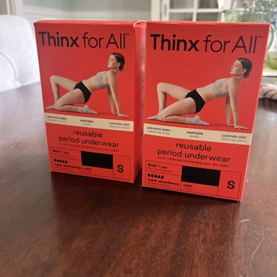 2- Bragas Ropa Interior Delgadas para Todo Período Negras Súper Absorción Pequeñas NUEVO EN CAJA Foto 1 de 4