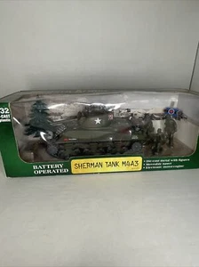 New Modern Armor Sherman M4A3 Tank Battery Operated Die-Cast 1:32 Scale - Picture 1 of 15