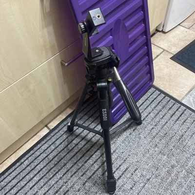 ESDDI TP-35 CAMERA TRIPOD, 67''/170CM, LIGHTWEIGHT, PORTABLE, 3-WAY PAN H - Image 1 of 3