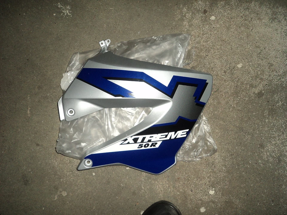 Derbi Senda Fairing Right Tank Original 00H044428035 - Image 1 of 1
