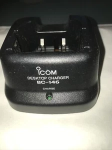NEW OLD STOCK. ICOM BC- 146 SINGLE CHARGER POD. FREE POST. - Zdjęcie 1 z 2