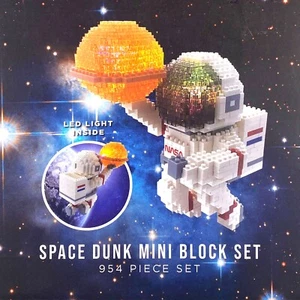 Space Dunk Mini Block Set Astronaut Light Up Lamp NASA STEM Science Toy - Picture 1 of 9