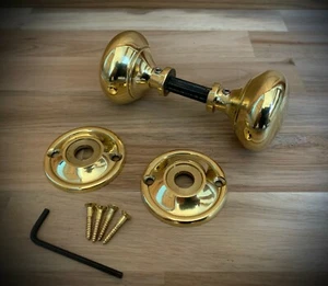 A pair of Solid Brass 65mm Unlaquered Victorian Brass Door Knobs Internal Handle - Picture 1 of 5