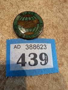 rare chigwell world assembley youth badge opened 1951 by queen elizibeth 11 - Picture 1 of 2