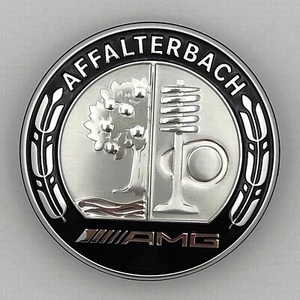 Emblema de parachoques delantero genuino Mercedes-AMG Affalterbach 232 / insignia 0008170408 - Imagen 1 de 9