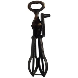 Vintage 1970s Small Doll House Hand Mixer Egg Beater Metal Miniature Collectible - Picture 1 of 17
