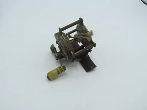Vintage Pennel Small Philadelphia Fishing Reel No.40 - Picture 1 of 4
